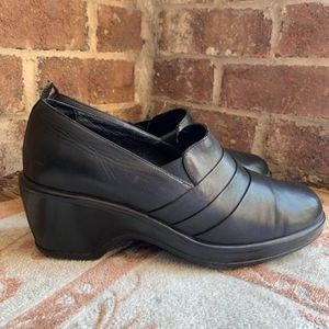 Dansko Clogs Size 10